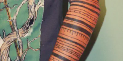 Wo kann man einen Tattoo am schlaffen Oberarm machen lassen?