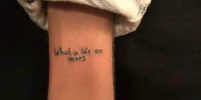 Pete and Pete Arm Tattoo: Eine dauerhafte Verbindung zweier Brüder