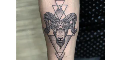 Aries Arm Tattoo: Bedeutung und Designs
