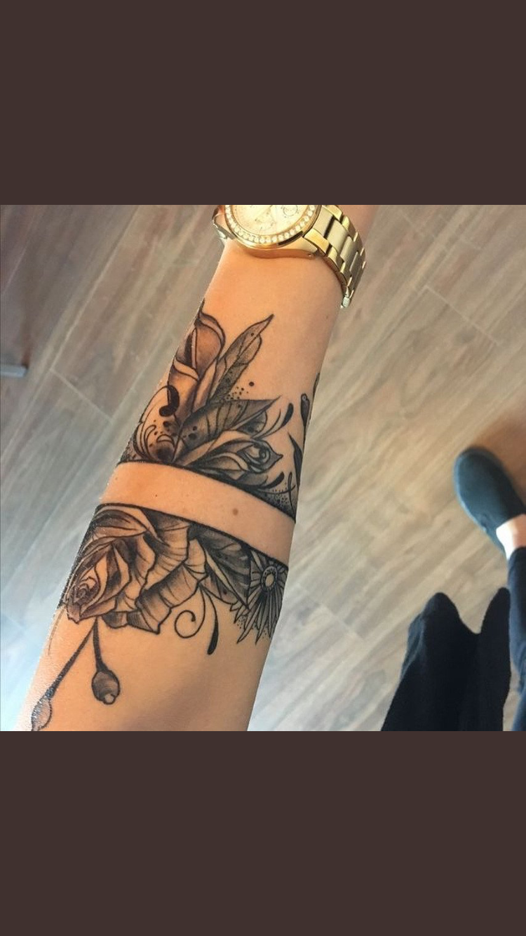 img/arm-tattoo-kleben-vor-und-nachteile.png