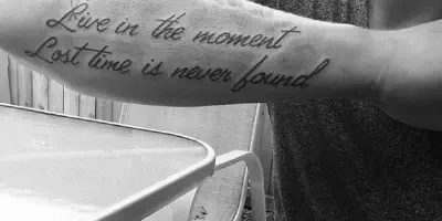 Die besten Arm-Tattoo-Sprüche für Männer und Frauen