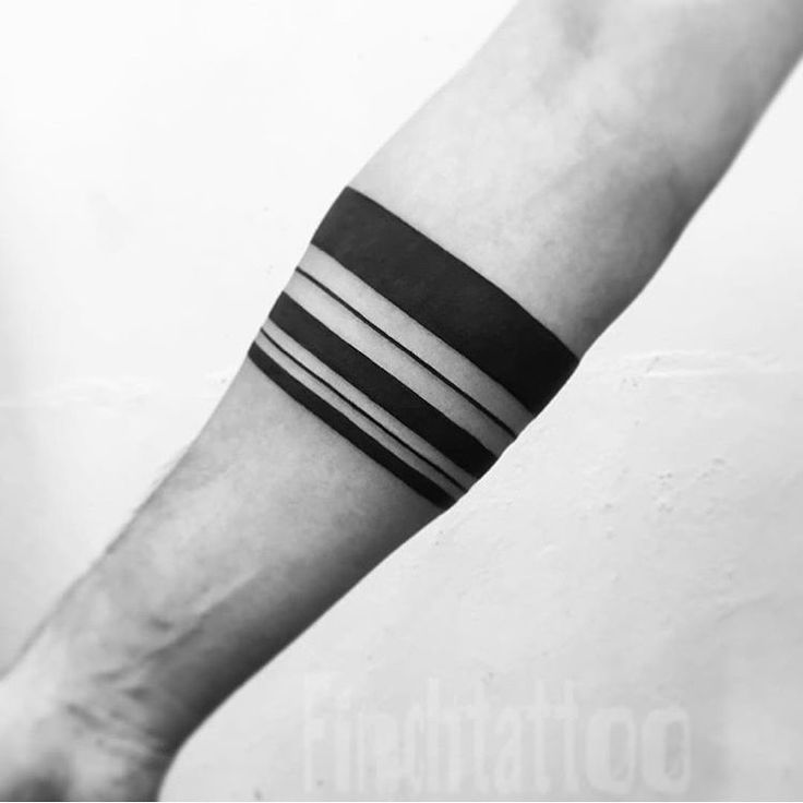 img/arm-tattoo-stripes.jpg