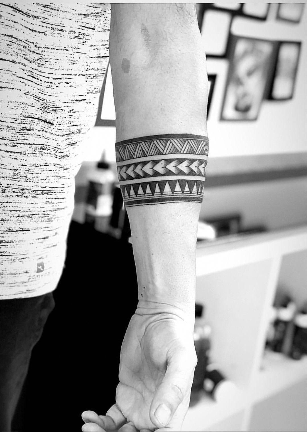 img/arm-tattoos-fuer-maenner.jpg