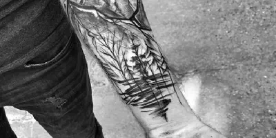 Blackwork Oberarm Tattoo: Eine tiefgehende Erklärung