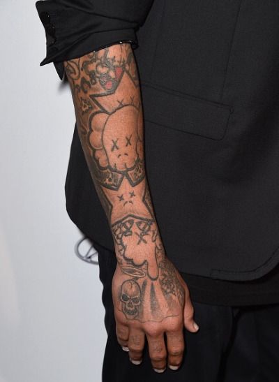 img/chris-brown-arm-tattoo.jpg