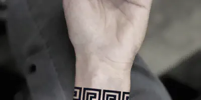 Die Bedeutung des Konstantin-Arms Tattoos