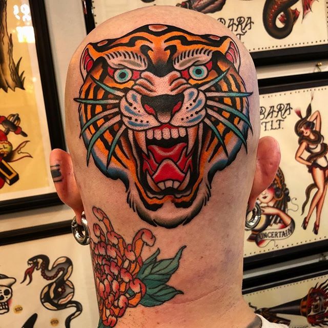 img/der-tiger-innenarm-tattoo.jpg