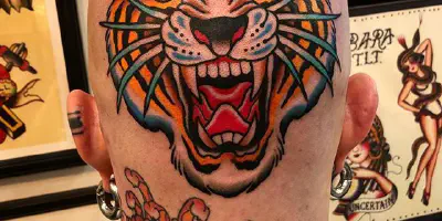 Der Tiger Innenarm Tattoo: Bedeutung und Designs