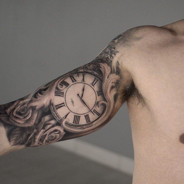 img/die-bedeutung-eines-loewen-uhr-arm-tattoos.jpg
