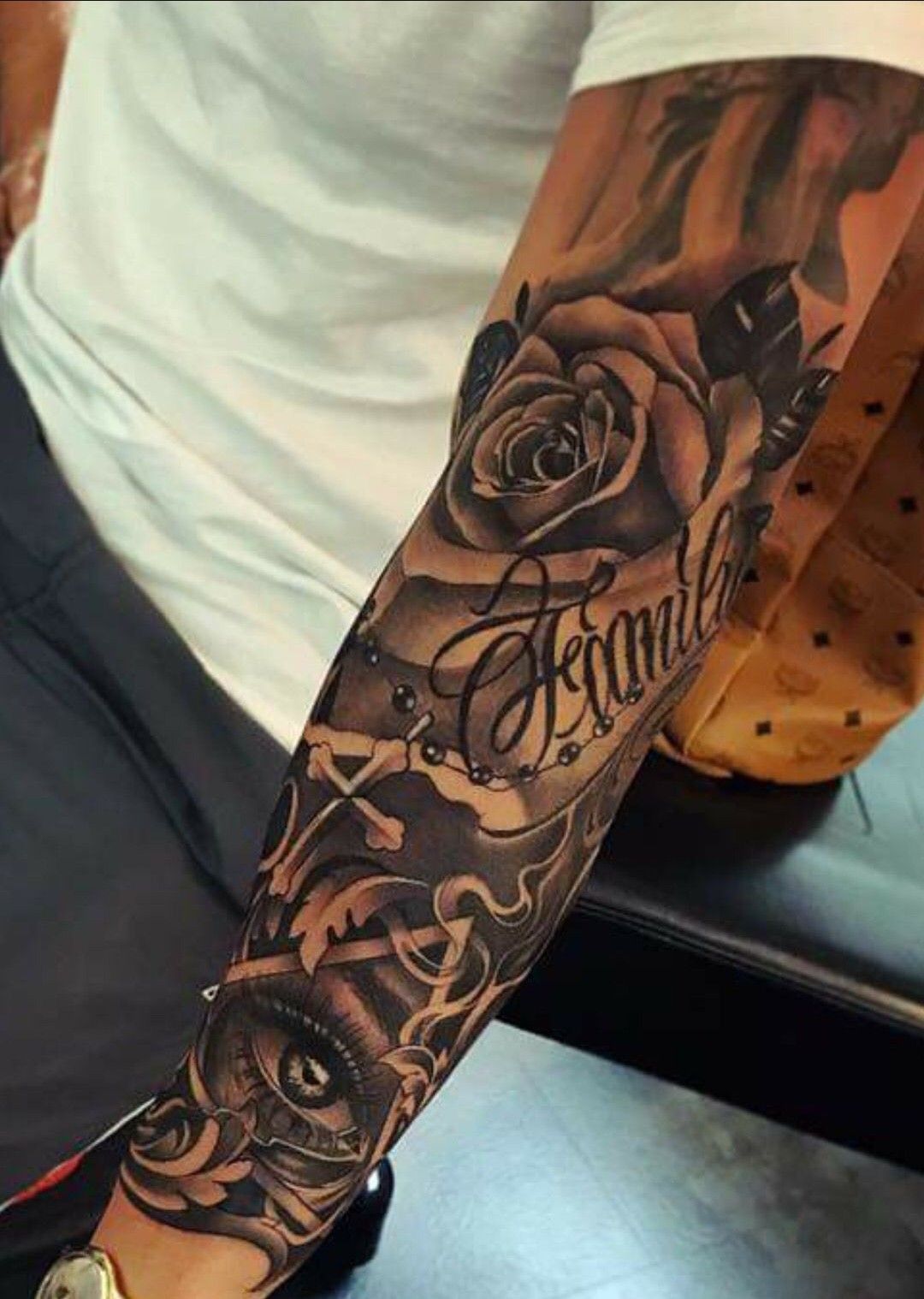 img/half-sleeve-oberarm-tattoo-designs.jpg