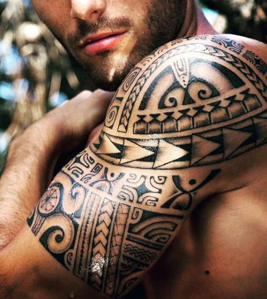 img/hawaiianische-arm-tattoo-designs.jpg