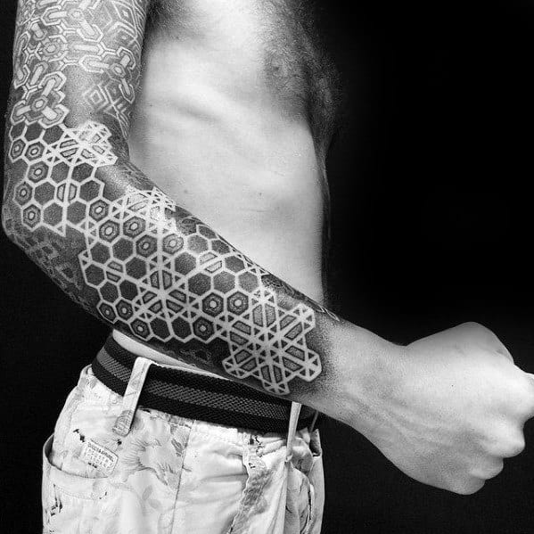 img/hexagon-muster-design-arm-tattoo.jpg