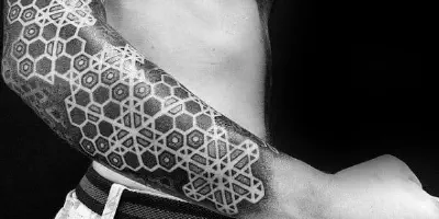 Hexagon Muster Design Arm Tattoo