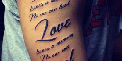 Tätowierte Zitate am oberen Unterarm - Eine Anleitung zum Nachdenken