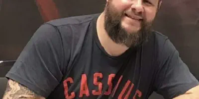 Kevin Owens Arm Tattoo: Bedeutung und Geschichte