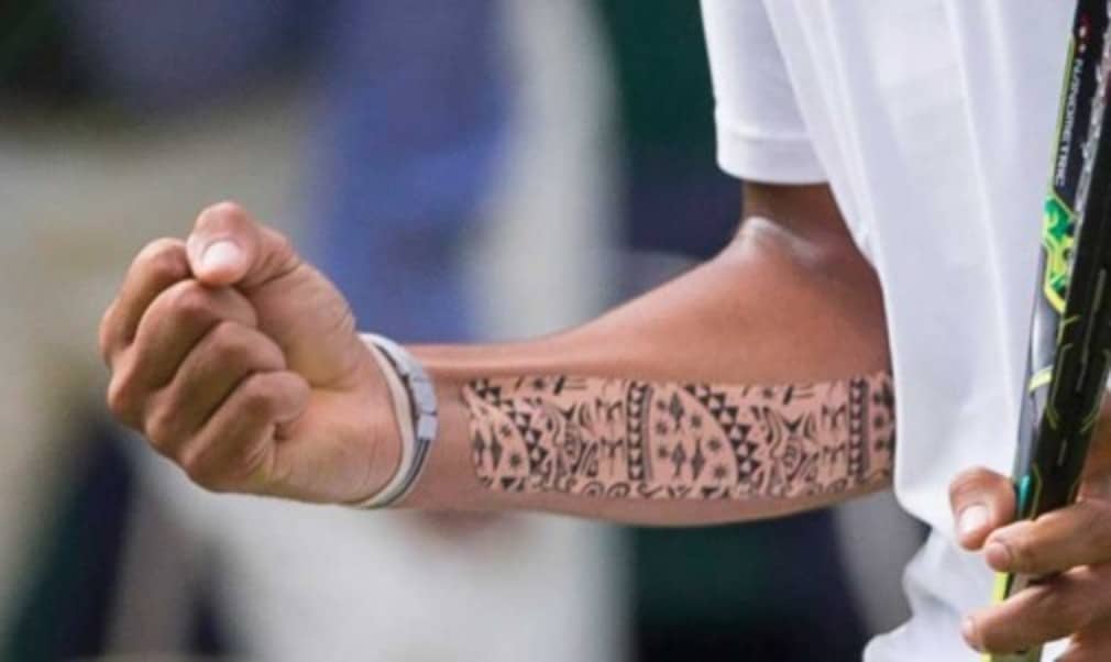 img/kyrgios-arm-tattoo.jpg