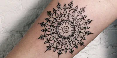 Die Bedeutung eines Mandala-Arm-Tattoos
