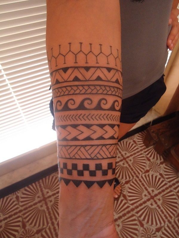 img/maori-armtattoo-design-bedeutung-und-symbolik.jpg