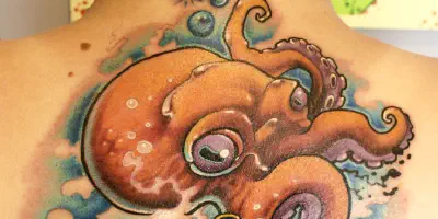 Tintenfisch Vollarm-Tattoo: Bedeutung und Design-Ideen