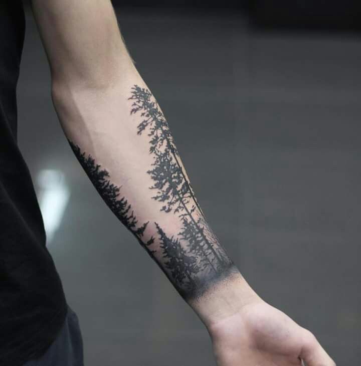 img/tree-mit-arm-tattoo.jpg