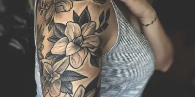 Upper Arm Tattoo Designs für Frauen