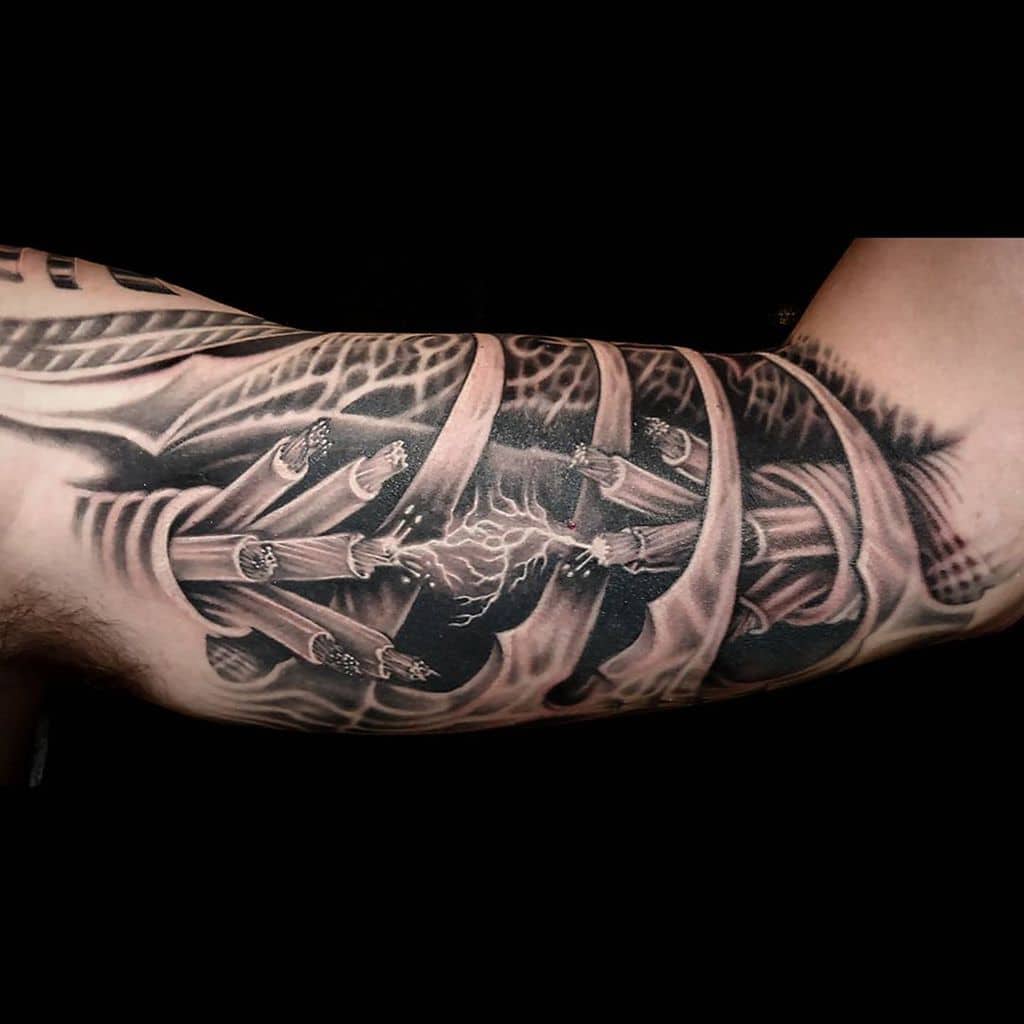img/upper-arm-tattoo-heilungszeit.jpg
