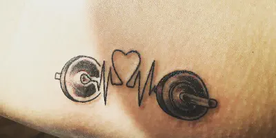 Training nach einer Arm-Tätowierung